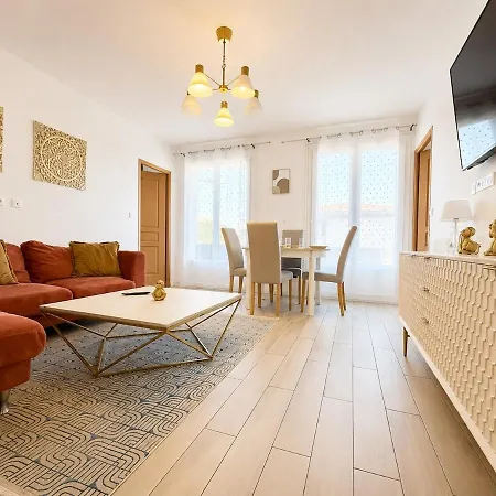 Loft 85 Terrasse Et Parking Prive 아파트